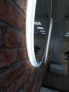 Зеркало Неон 5 с LED подсветкой (сенсор на корпусе) 700 круглое MISTY