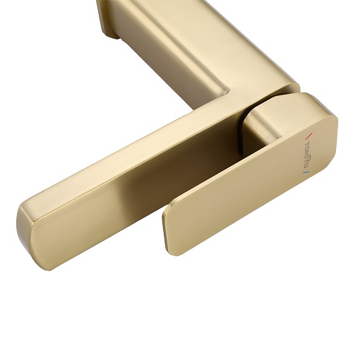 Смеситель д/умывальника "AOMORI" (AOM-1011BG) нерж, браш.золотоTOKITO